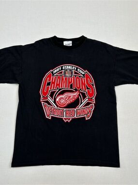 Vintage 1997 Stanley Cup Detroit Red Wings NHL Tee